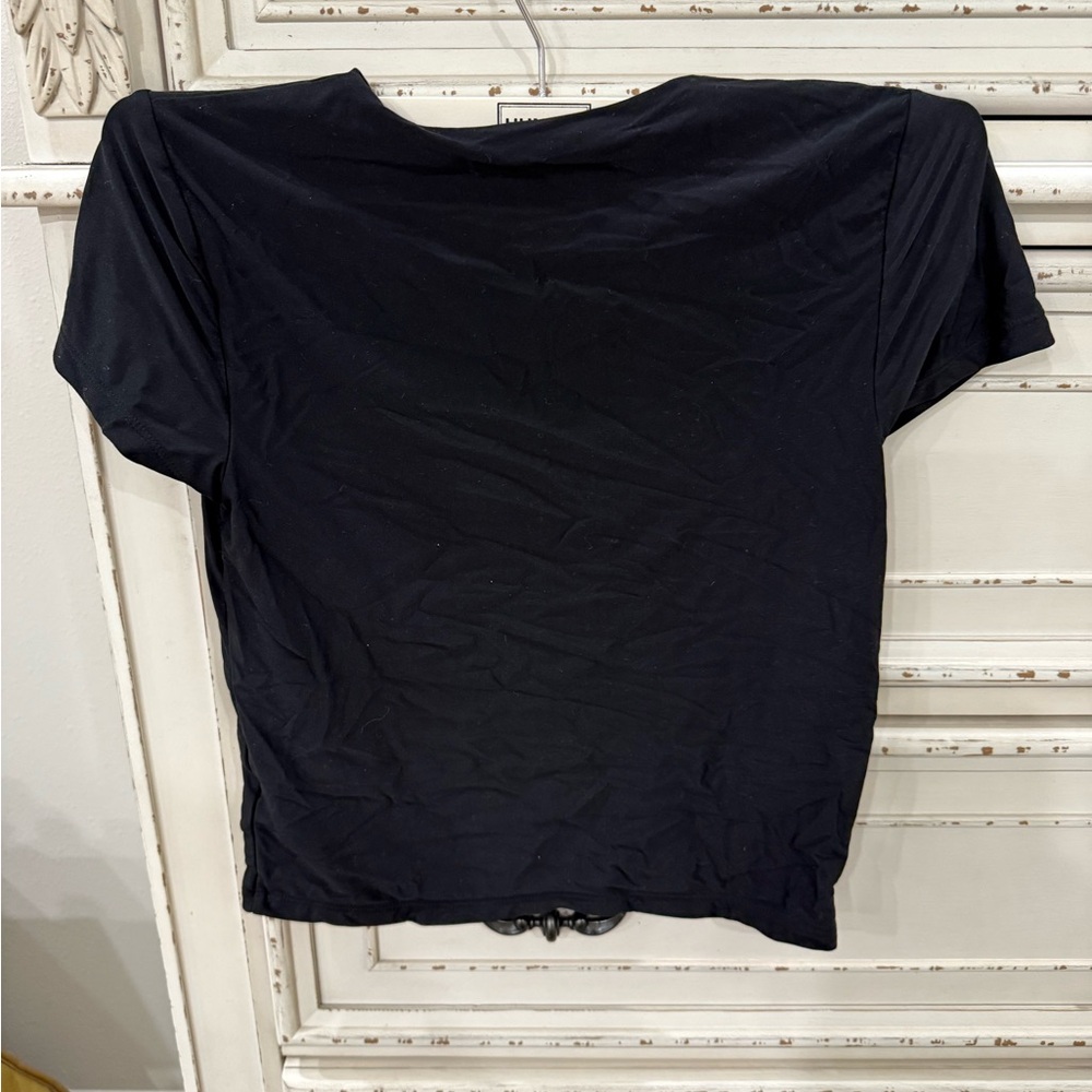 Black Basic tee - Picture 2 of 3